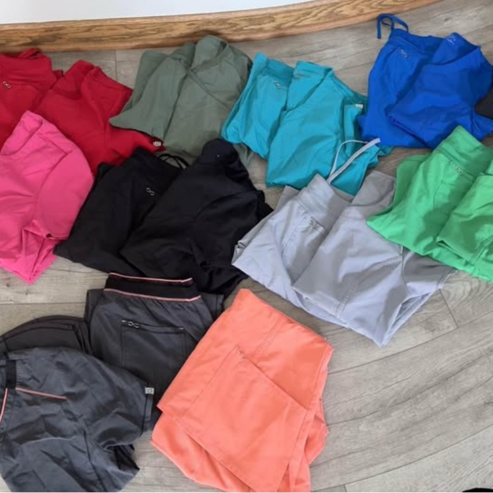 Colorful Scrub Set Collection - All Medium Size - Picture 6 of 9
